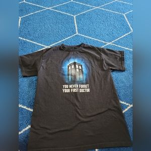 Dr.Who Graphic Shirt Size Medium